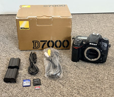 NIKON D7000 16.2mp BLACK DSLR