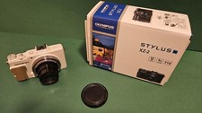 Olympus XZ-2 + PT-054 Unterwassergehäuse + LC-63A Automatikdeckel (Zubehörpaket)