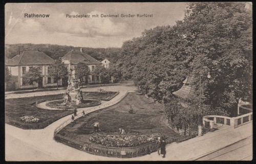 Rathenow paradeplatz mit - ak,