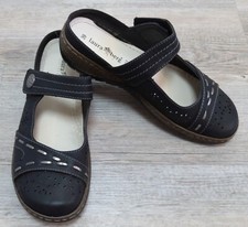 Laura Berg Pantoletten