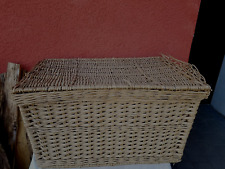 Alte Weidentruhe, Korbtruhe
