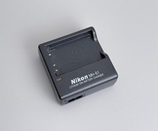 Original Nikon MH-23