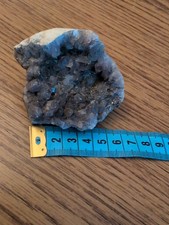 Druse mit Fluorid Kristallen