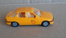 Praline Ford Eskort Ghia PTT Schweiz H0