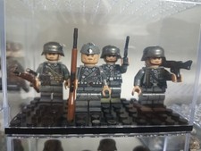 4x Brickmaster Figuren / Wehrmacht / Sammelfiguren / Vitrine 