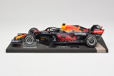 113210533-R1 F1 Red Bull