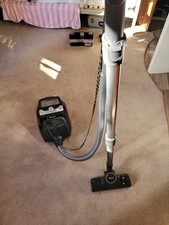 MIELE Boost CX1 Allergy Kaschmirgrau beutelloser Bodenstaubsauger