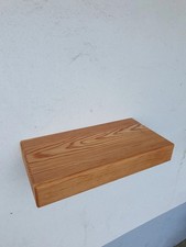 Wandregal mit Geheimfach.