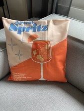Aperol Kissenbezug 45x45 cm – Perfekt für Gartenpartys & Deko Liebhaber