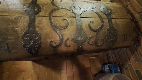 Alte massive deckeltruhe - deckeltruhe,