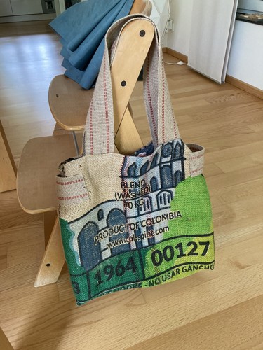 Schultertasche aus kaffeesack - aus,