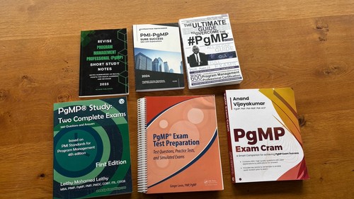 Konvolut aus büchern mit - aus,