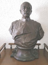  Fürst von Bismarck- Büste