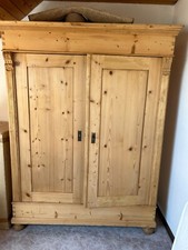 Weichholzschrank - ideal für Garderobe