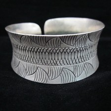 Fine Fashion Silver Bracelet