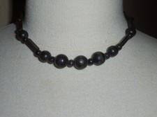 kurze Halskette Holzperlen