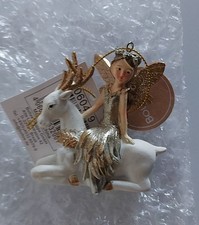 Engel Figur hängend stehend