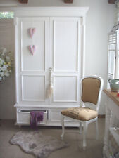 Schrank Kleiderschrank