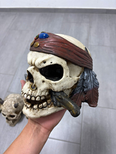 Dekofigur totenkopf pirat - dekofigur,