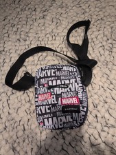 Umhängetasche-Eastpak 'Marvel' NEU