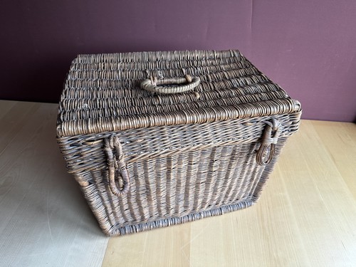 Alter reisekoffer rattan korb - alter,