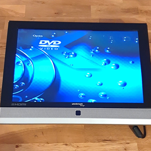 Universum lcd 8184 - ft-lcd, 18