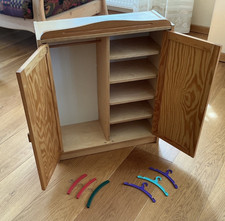 Puppen - Kleiderschrank, Holz