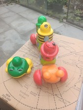 Duplo Lego PRIMO bunte Raupe LÖWENZAHN mit 3 RASSELSTEINE und WASSERSPRITZFROSCH