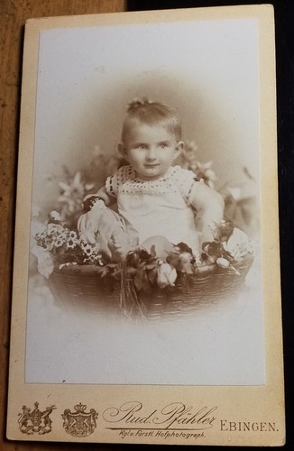 Sitting little child baby - child,