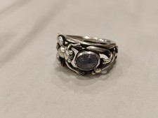 925‑Silber‑Froschring mit einem violetten Amethyst‑Cabochon;