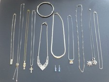 Modeschmuck Konvolut 10 Ketten 1 Ohrring 1 Armreif