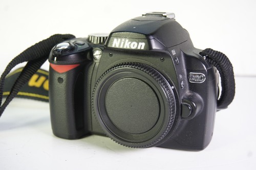 Nikon sehr gut - ,