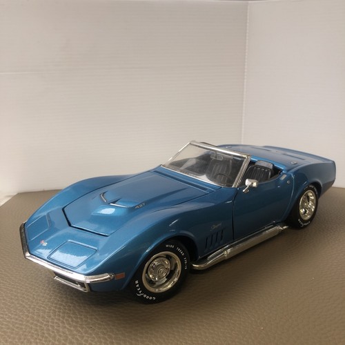 Revell chevrolet corvette - 1:18,