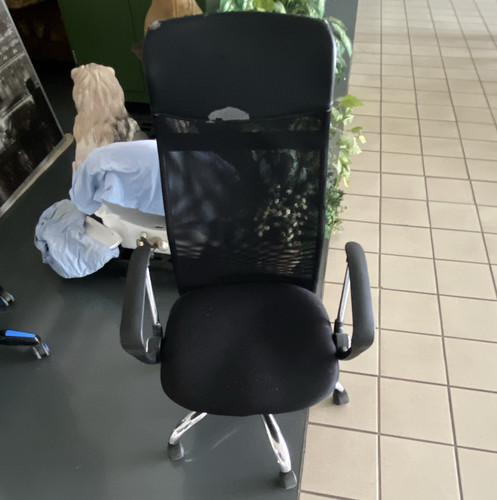 Schwarzer bürodrehstuhl mit - schwarzer,