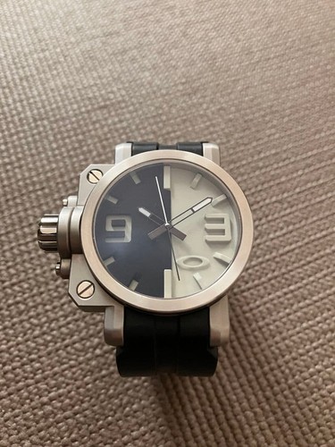 Oakley gearbox quartz - gearbox,