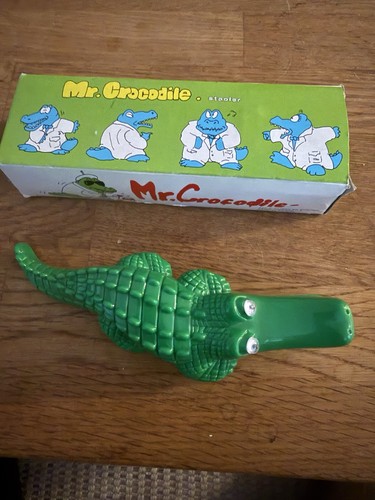 Vintage crocodile tacker - vintage,