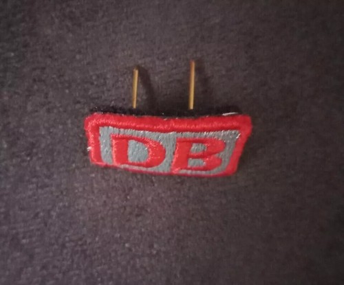 Logo für schirmmützen - db,
