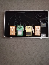 Pedalboard für E Gitarre - verkabelt und mit Netzteil sowie Daisy Chain