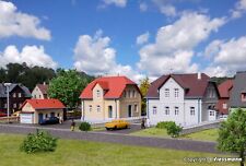 Kibri Spur Z 36827 Siedlungshaus Ruhrstraße, 2 Stück und ein Nebengebäude