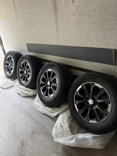 Jeep Grand Cherokee Original Allufelgen 18 Zoll Mit Winter Reifen.