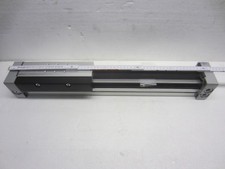 Festo DGC-40-330-G-PPV-A Neu 532449 Linearantrieb Lineareinheit Führungszylinder