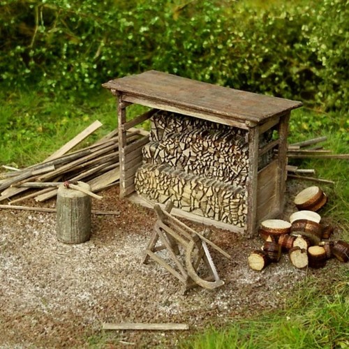 Schuppen mit werkzeugen - mit,