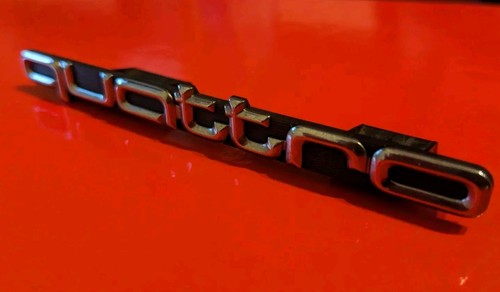 Audi quattro emblem - 80, b4