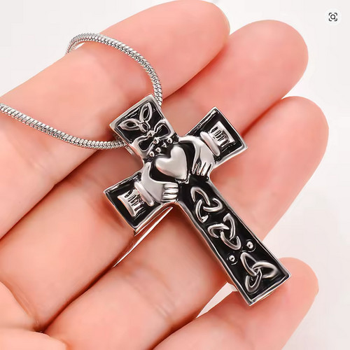 Kreuz und herz asche - herz,