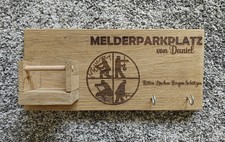 Feuerwehr Melder Parkplatz Holz Ständer Stellplatz Polizei