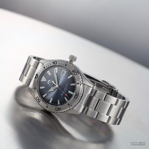 Orient mako diver - 40, design