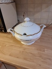 Alte XXL Suppenterrine mit