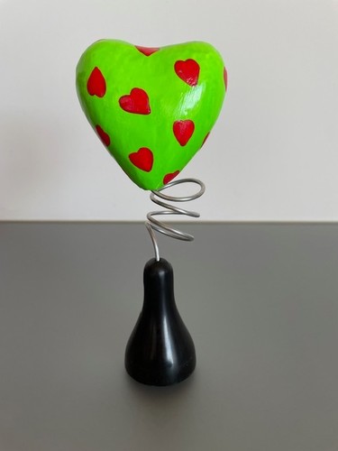 Pappmachefigur herz von robert - pappmachefigur,
