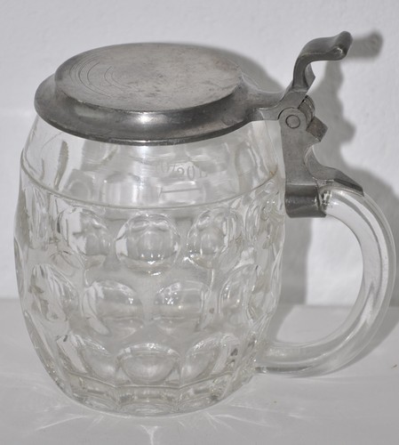 Bauchiger bierkrug - bauchiger,