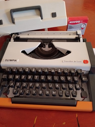 Olympia traveller luxe 1978 - olympia,